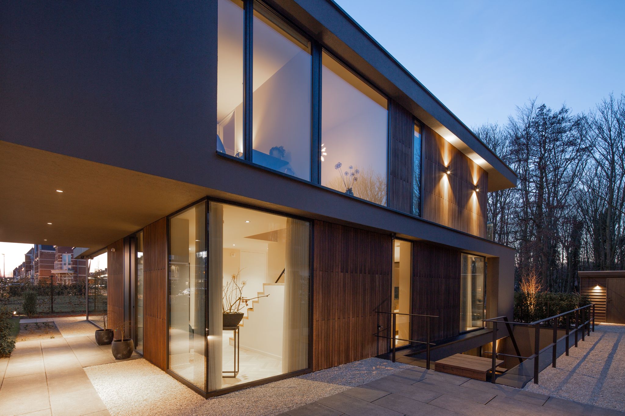 Modern steel-framed architecture by BraberSteel